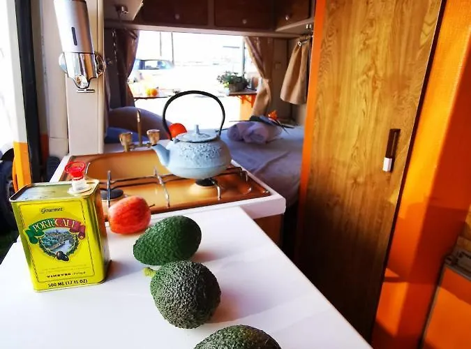 Роскошный шатер Rent A Blueclassics 's Campervan Combi J9 En Algarve Au Portugal