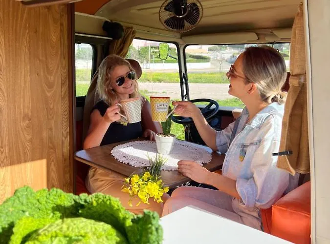 Роскошный шатер Rent A Blueclassics 's Campervan Combi J9 En Algarve Au Portugal